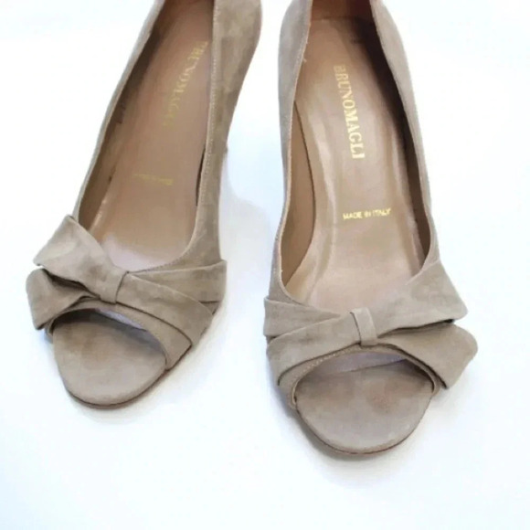 Bruno Magli peep toe pumps - Picture 15 of 16